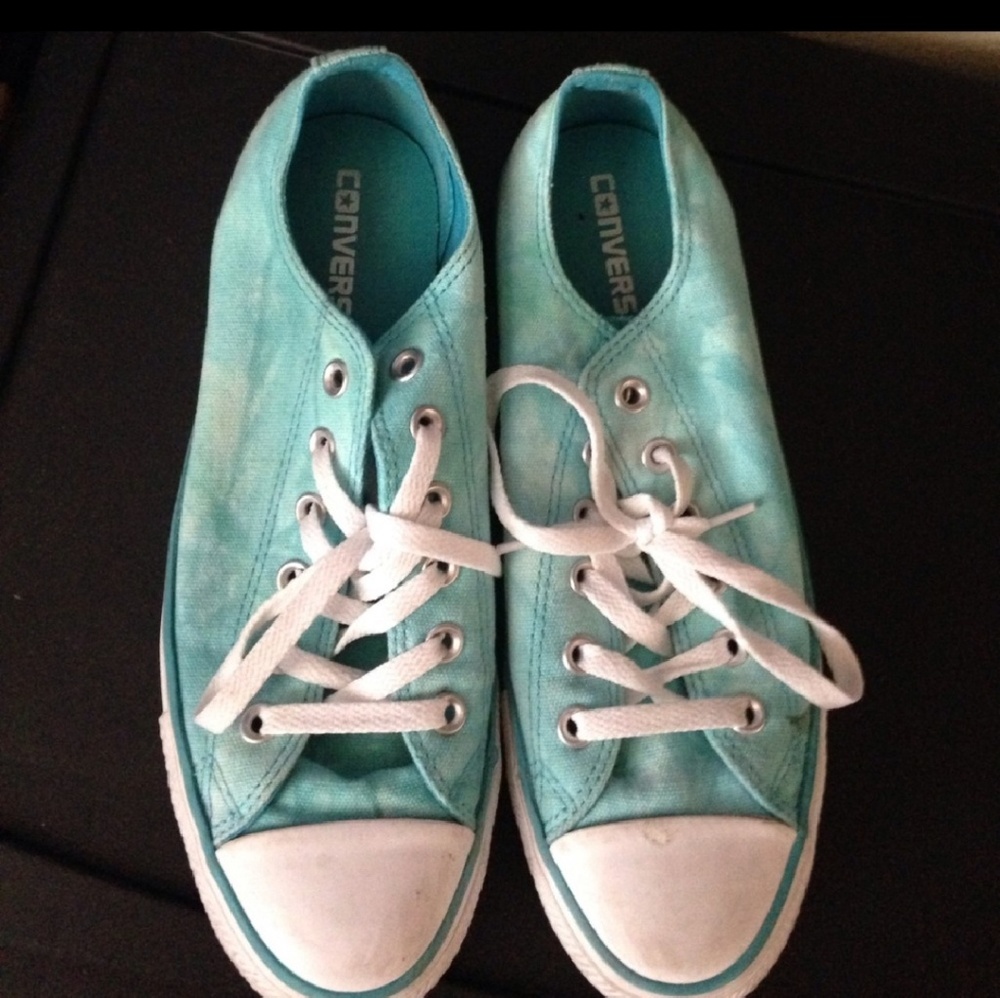 Acid washed turquoise cons